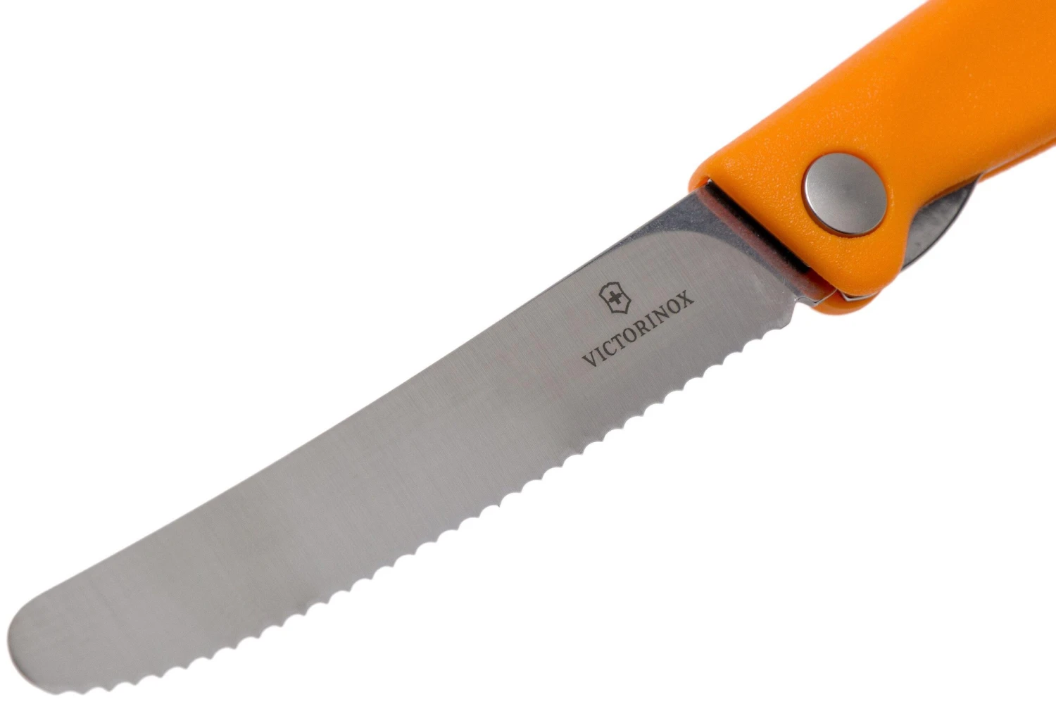 Victorinox SwissClassic 6.7836.F9B Cuchillo Plegable Dentado Para Verduras, Naranja - Imagen 3